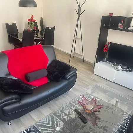 Sweet & Full Apartment